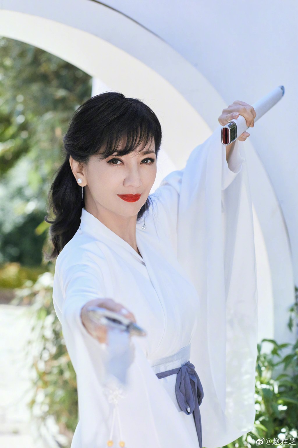 早前趙雅芝歲重現古裝造型，依然充滿仙氣。​